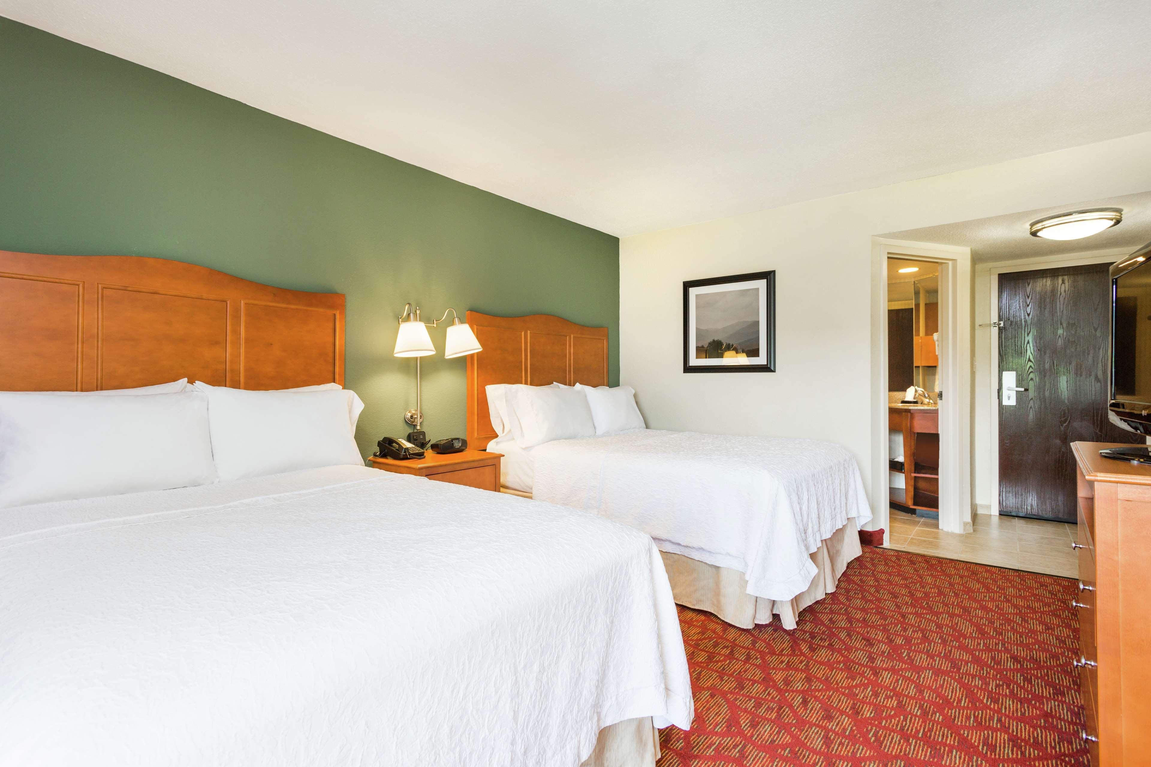 Hampton Inn Bridgeport/Clarksburg Exterior photo