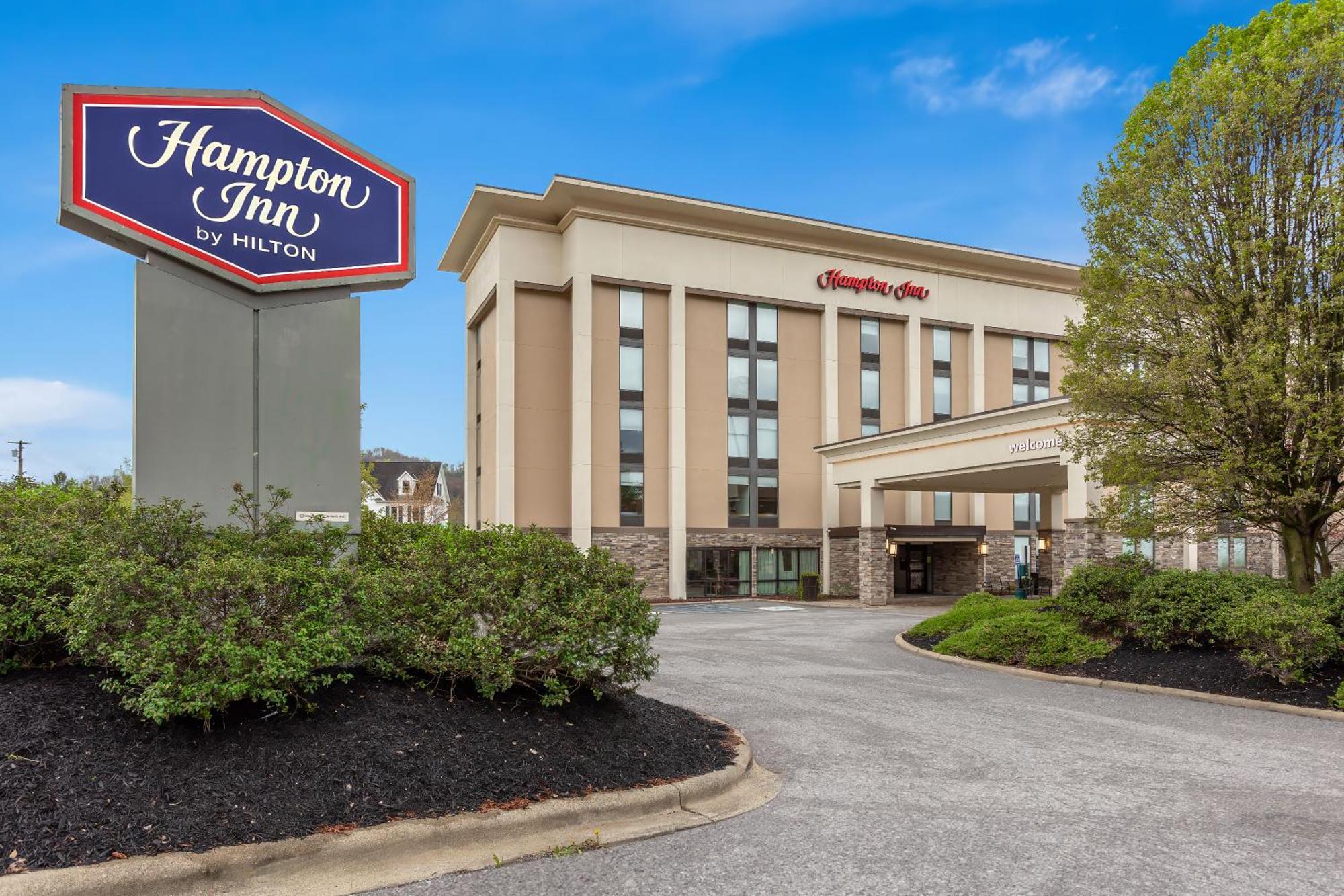 Hampton Inn Bridgeport/Clarksburg Exterior photo