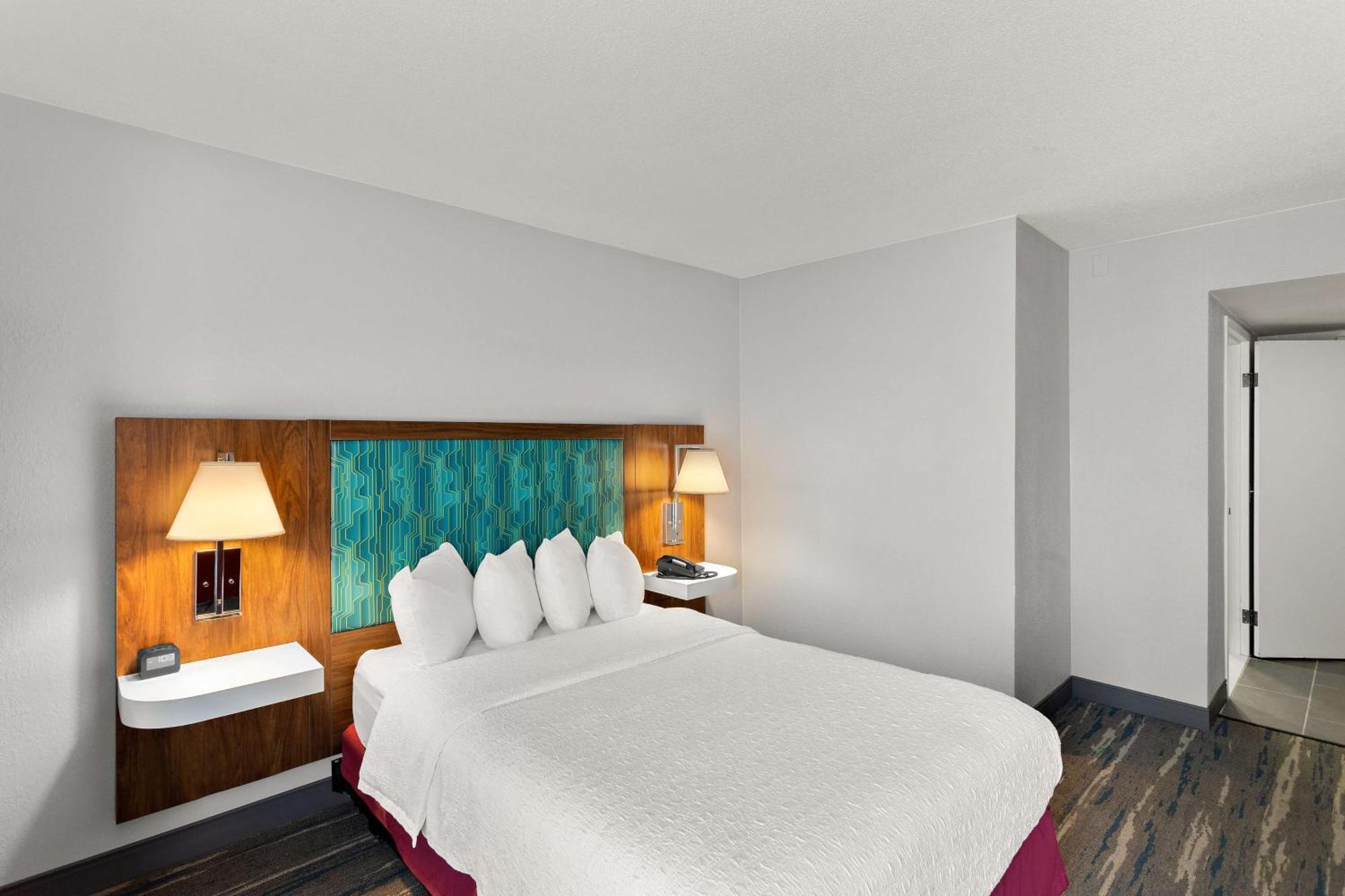 Hampton Inn Bridgeport/Clarksburg Exterior photo