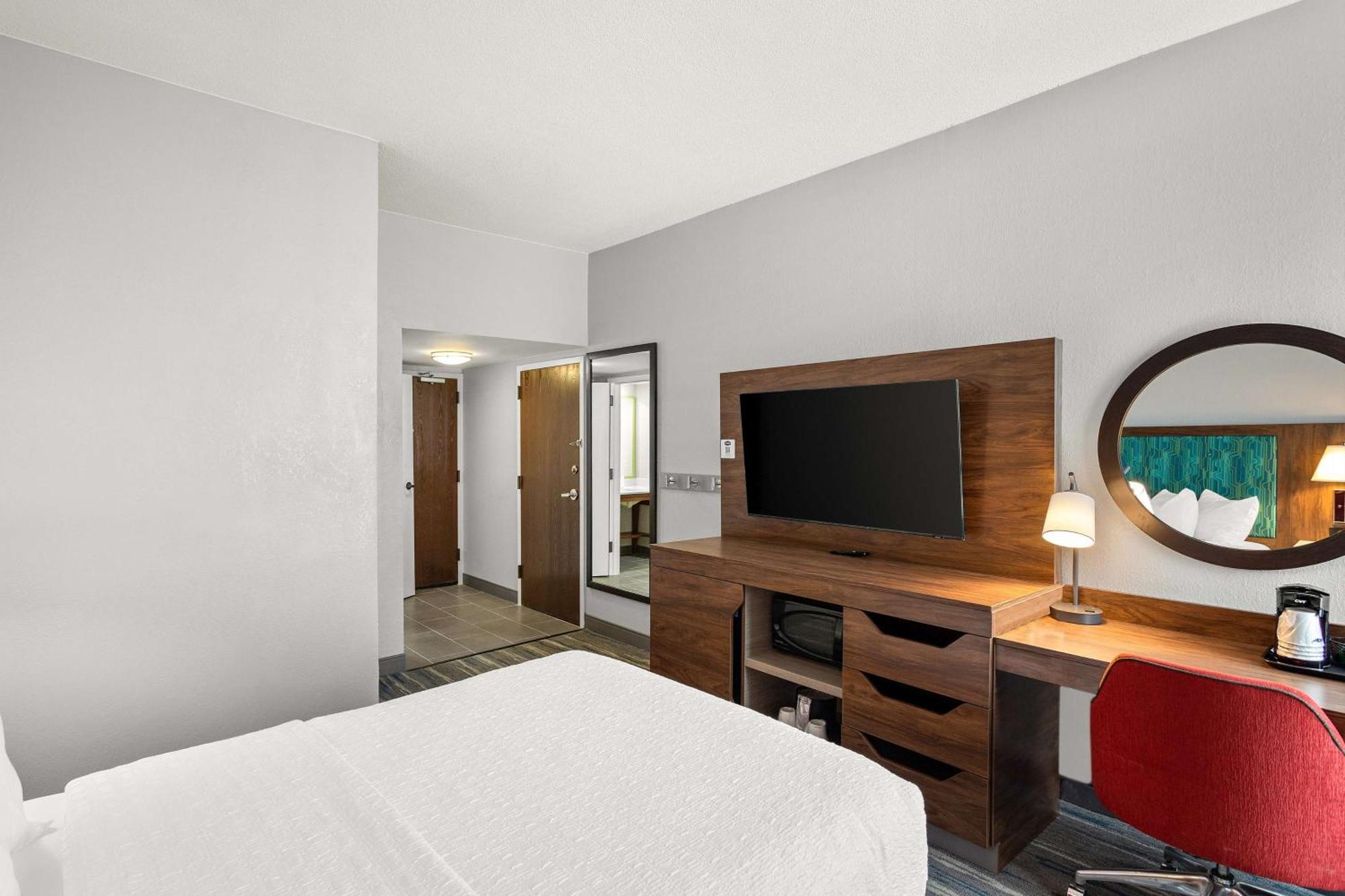 Hampton Inn Bridgeport/Clarksburg Exterior photo