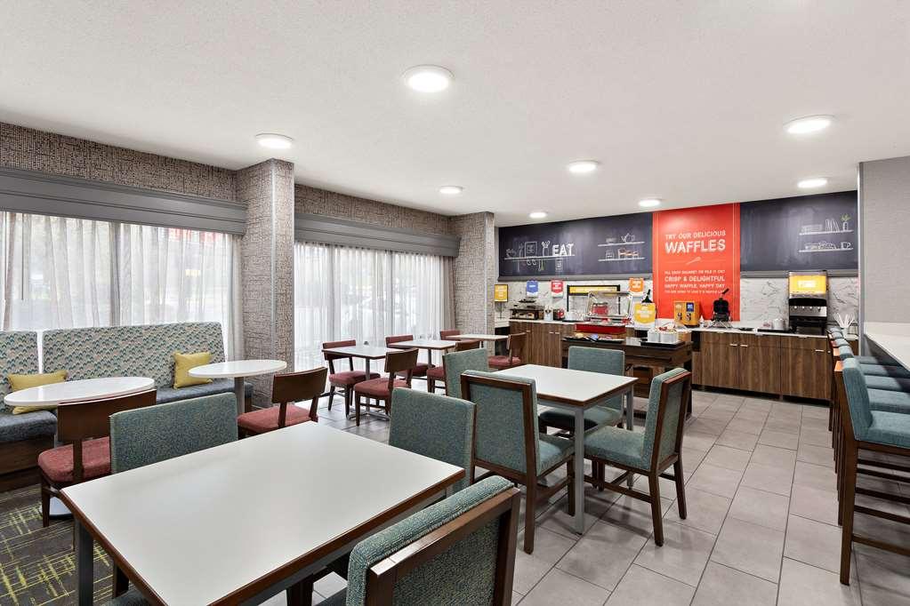 Hampton Inn Bridgeport/Clarksburg Restaurant photo
